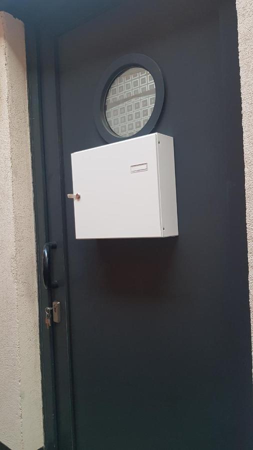 Le Petit Luxembourg Lägenhet Montignies-sur-Sambre Exteriör bild